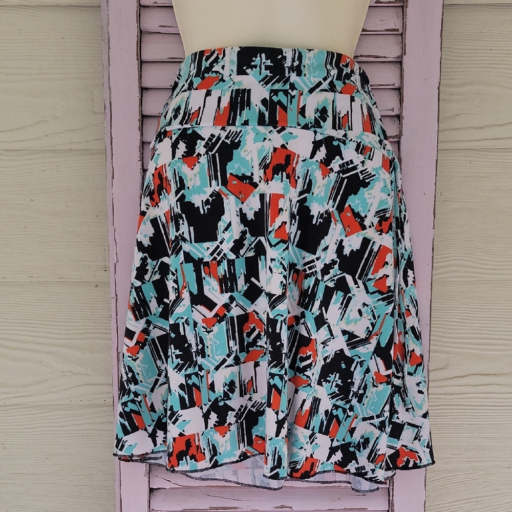 💗 SOYBU Kailyn Abstract Print w/ Ruching Skirt Black Teal Red White M